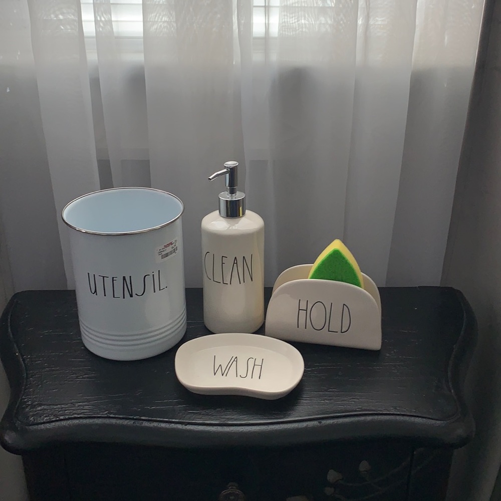 Kitchen organizers